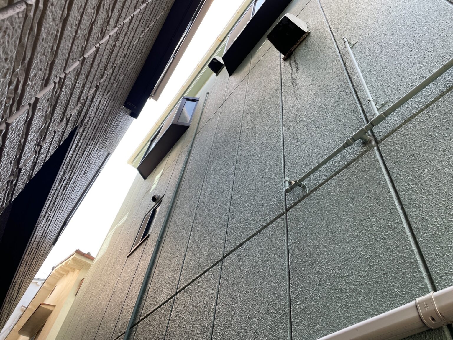 ALC\u5916\u58c1\u6750\u306e\u52a3\u5316\u75c7\u72b6\u3068\u6ce8\u610f\u70b9\u306b\u3064\u3044\u3066\u2048\uff5c\u73fe\u5834\u30d6\u30ed\u30b0\uff5c\u5927\u962a\u5e02\u306e\u5916\u58c1\u5857\u88c5\u5c02\u9580\u5e97\u3064\u306d\u30da\u30a4\u30f3\u30c8\u306b\u304a\u4efb\u305b